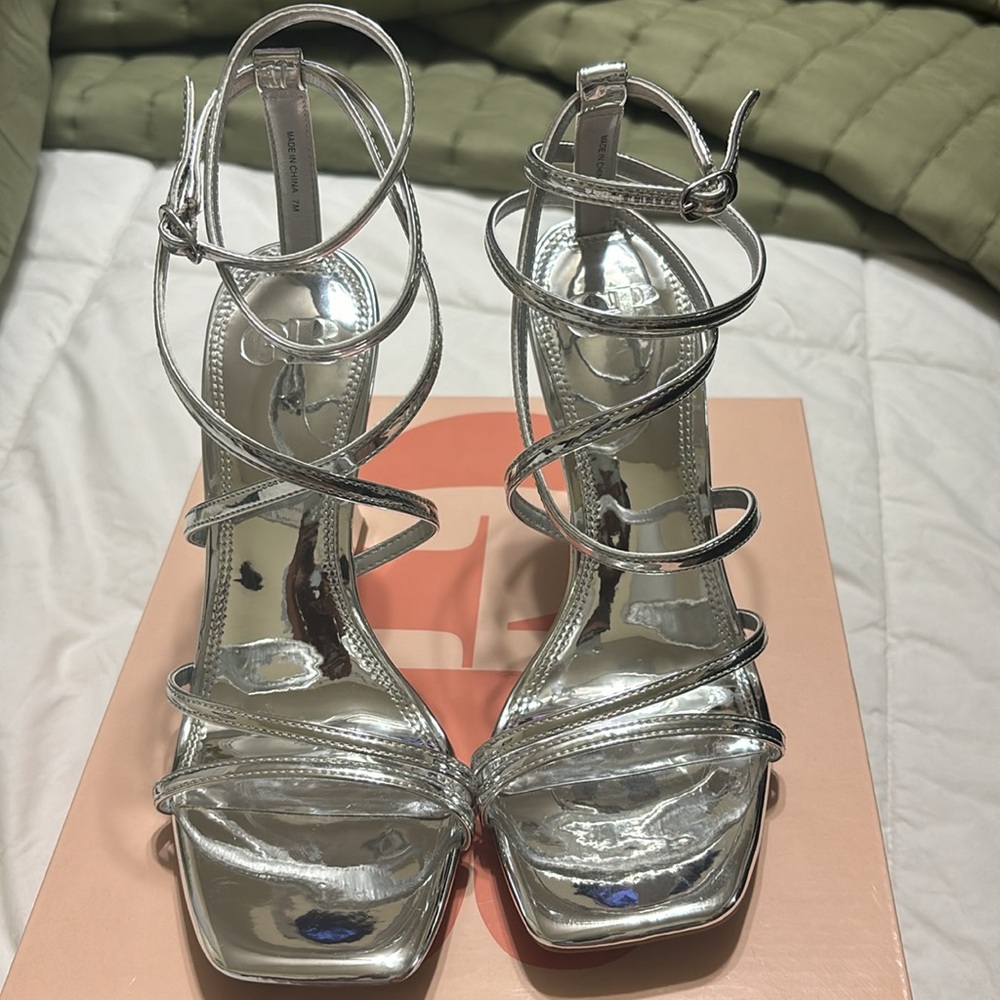 Gianni Bini Golden-Hour Metallic Strappy Ankle Strap Dress Sandals.